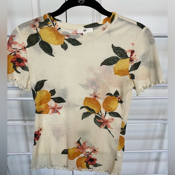 Sweet Lemon Tee in creme and yellow by BP. XS perfect for summer - Picture 4 of 4